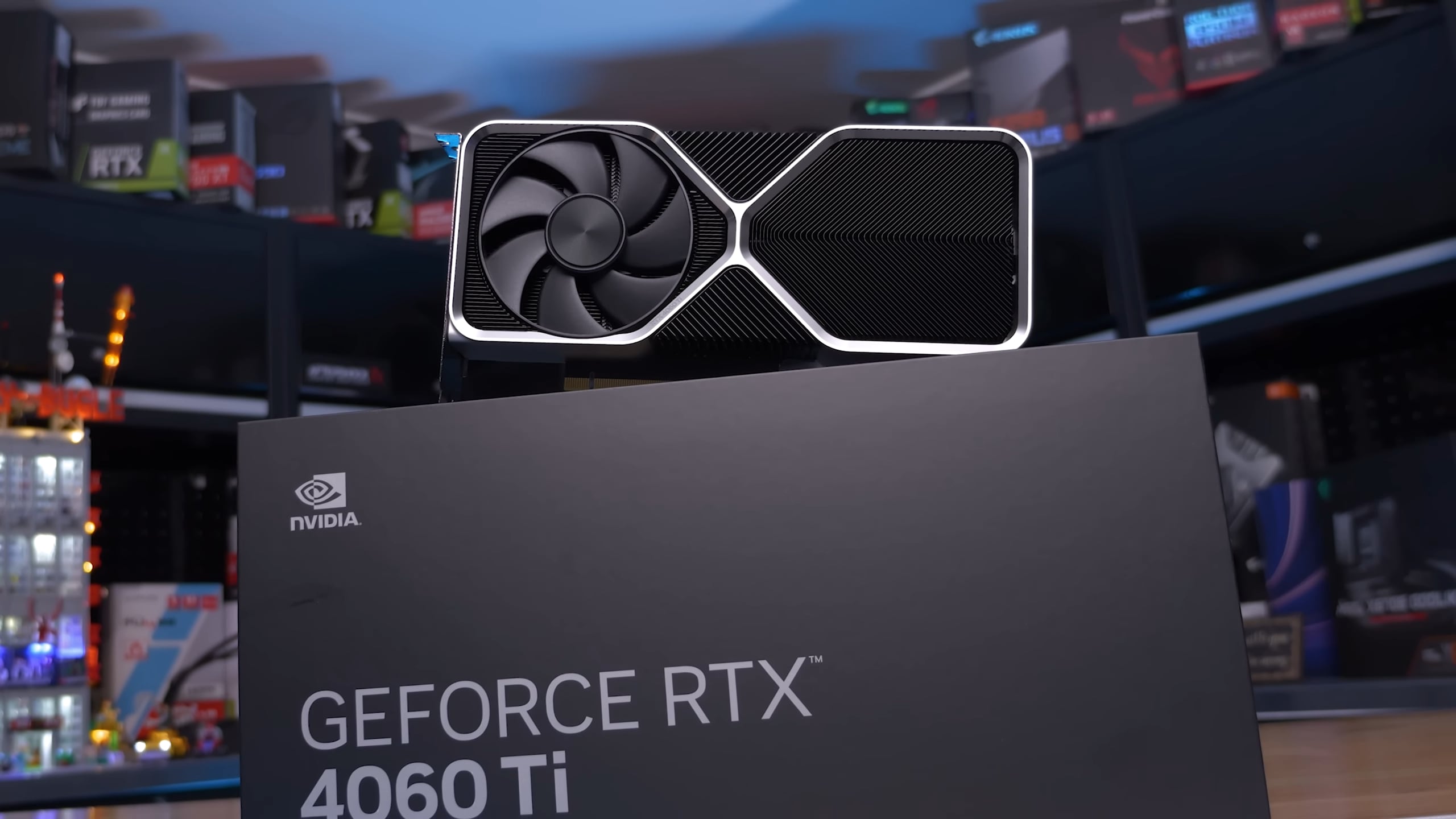Japanese stores open late for RTX 4060 Ti launch, one person turns up